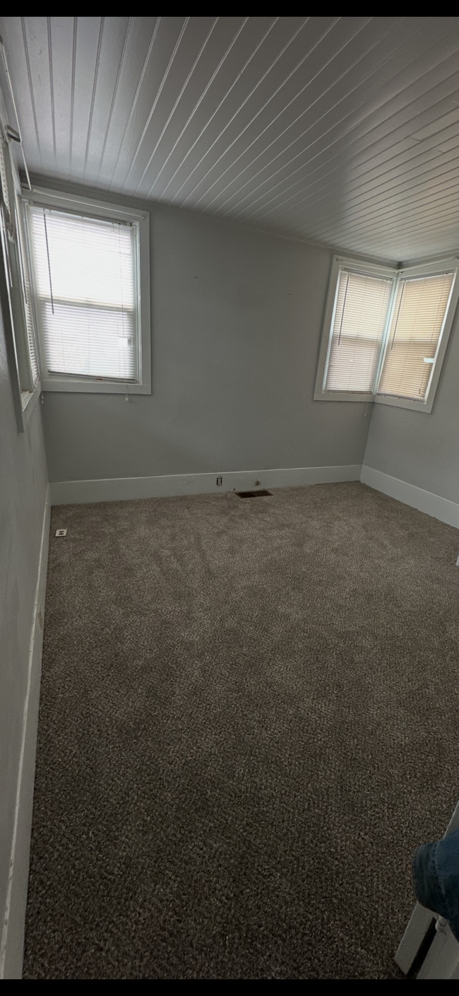 Building Photo - 514 N Harris St