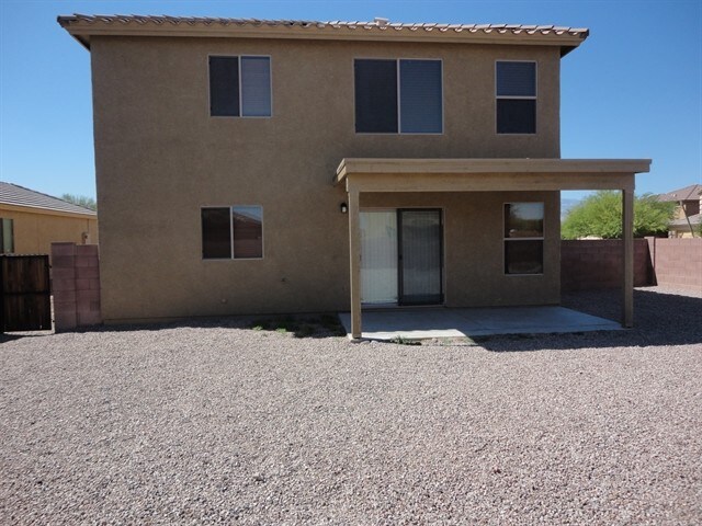 Building Photo - 8530 E Pena Blanca Dr