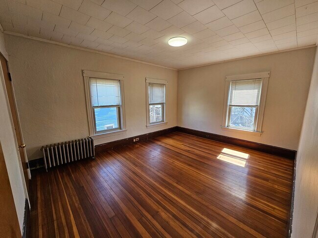 Building Photo - 12 Willow Ct