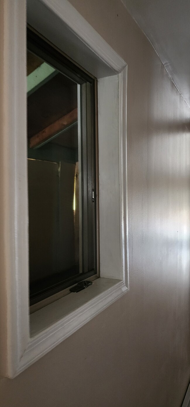 Building Photo - 639 Clinton St