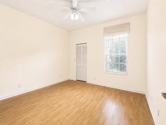 Building Photo - 11081 Springbrook Cir