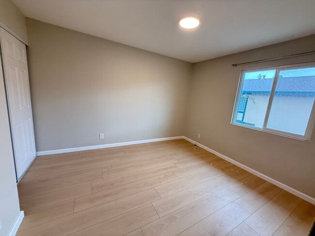 Building Photo - 27755 Del Norte Ct
