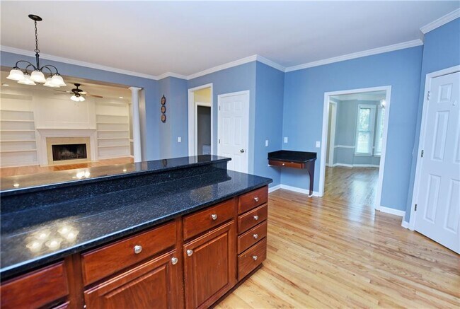 Building Photo - 2130 Hickory Cove