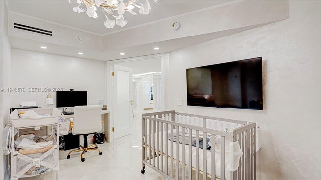 Building Photo - 16711 Collins Ave