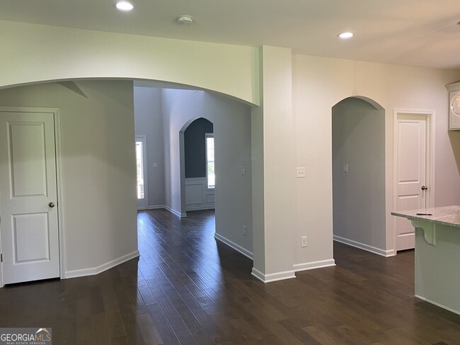 Building Photo - 125 W River Cane Run