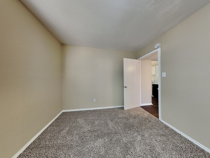 Building Photo - 13116 Rustic Trail