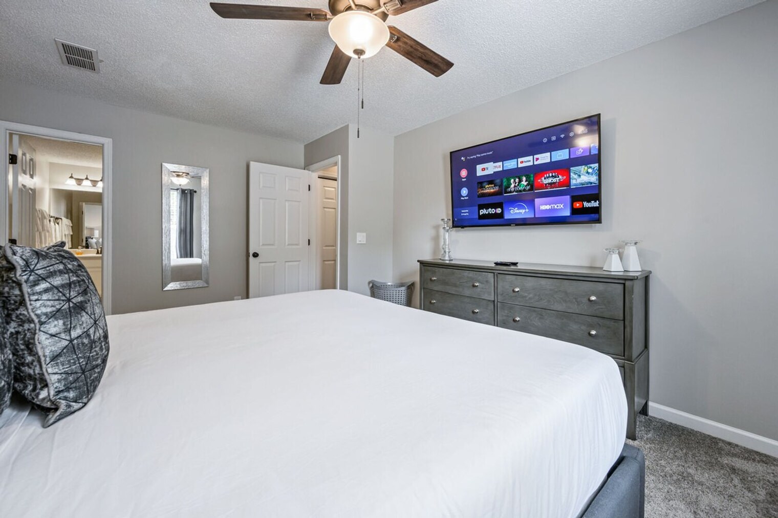 Building Photo - 29 Middleton Ct