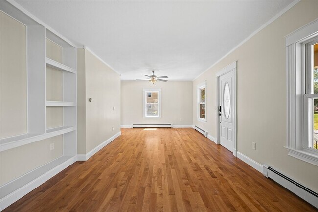 Building Photo - 34 Ricard St