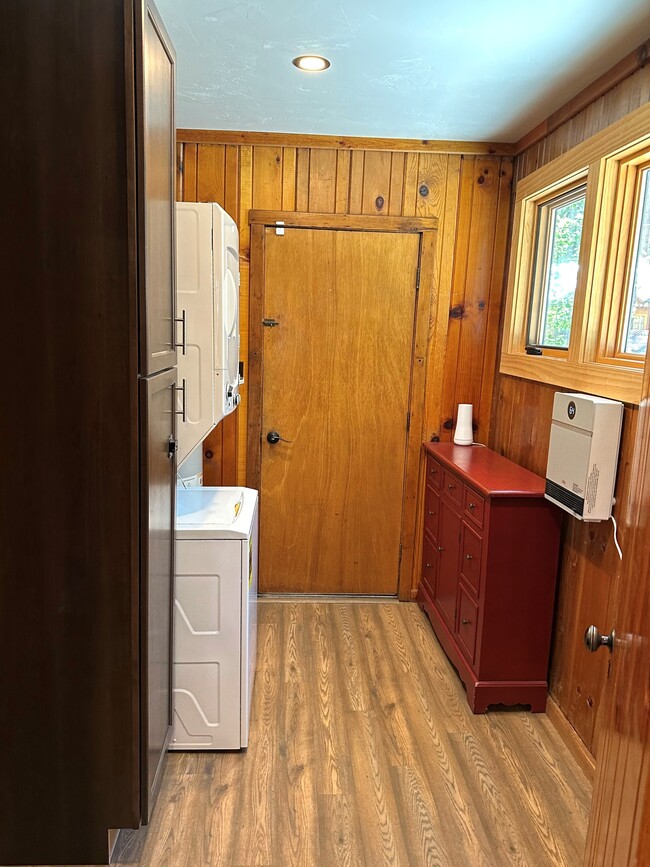 Building Photo - 3628 Forest Ave