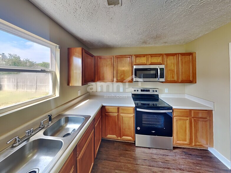 Building Photo - 2669 New Port Royal Rd