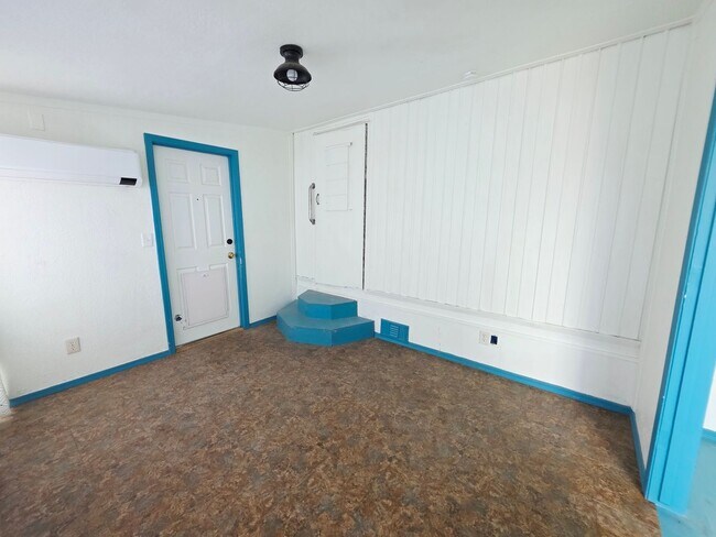 Building Photo - 1779 Artesia Dr