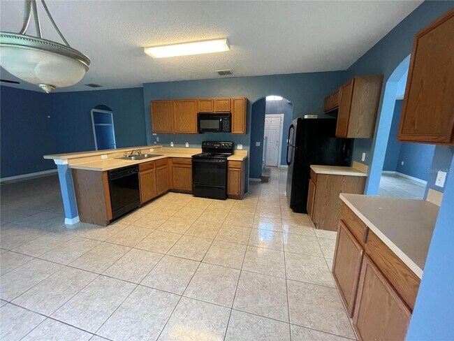 Building Photo - 526 Elbridge Pl