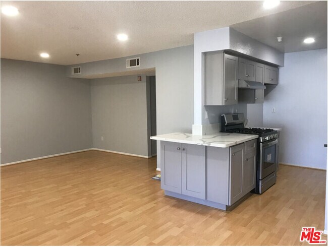 Building Photo - 10282 Tujunga Canyon Blvd