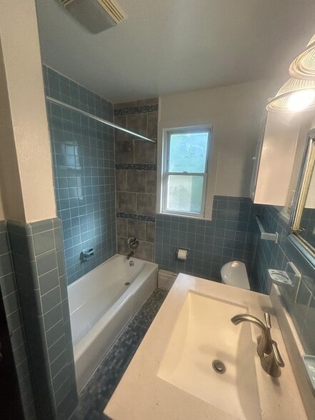Bathroom - 30" vanity & (2) Wall Cabinets - 261 View St