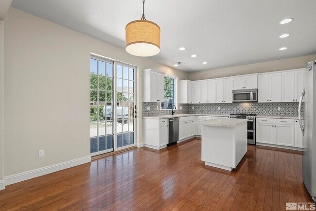 Building Photo - 1755 Cavern Dr