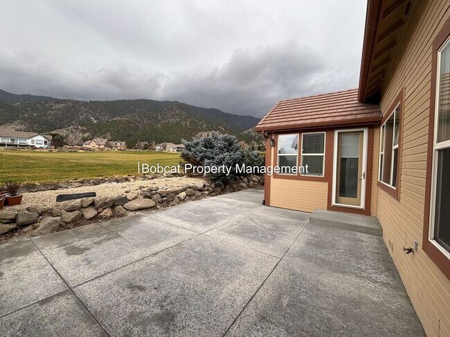 Building Photo - 2437 Genoa Meadows Cir