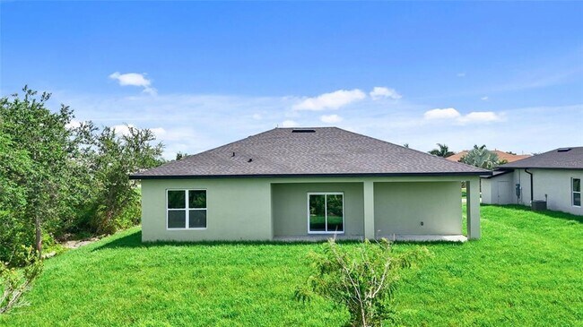 Building Photo - 13647 Begonia Cir