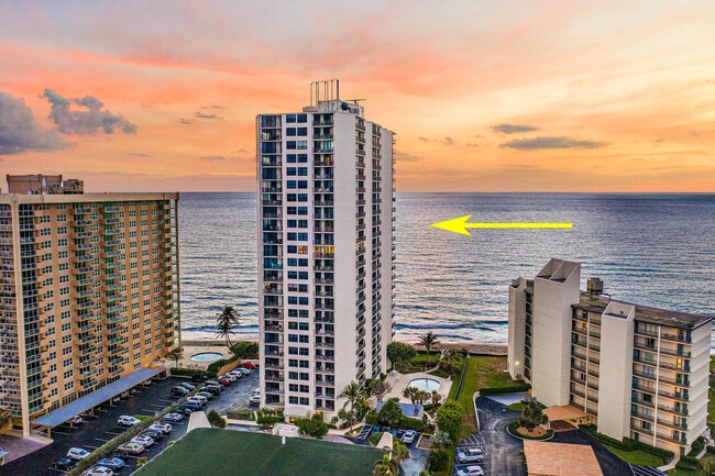 Building Photo - 5420 N Ocean Dr