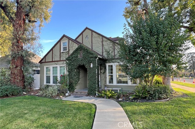 Building Photo - 502 E J St