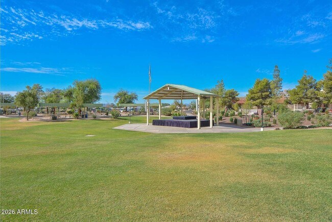 Building Photo - 17218 N Desert Glen Dr