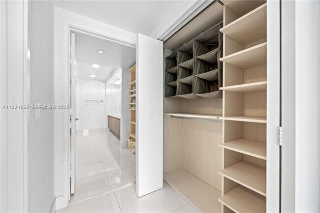 Building Photo - 300 Sunny Isles Blvd