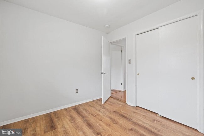 Building Photo - 1302 Squire Ln