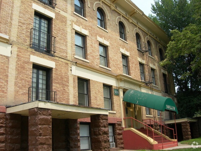 Building Photo - The Swallow