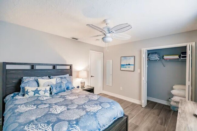 Building Photo - Updated 3-bedroom, 2-bath single-family home w/ Heated Saltwater Pool