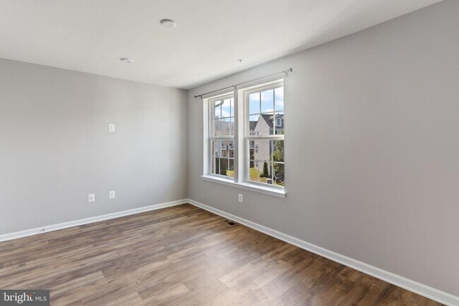 Building Photo - 43767 Winterberry Wy