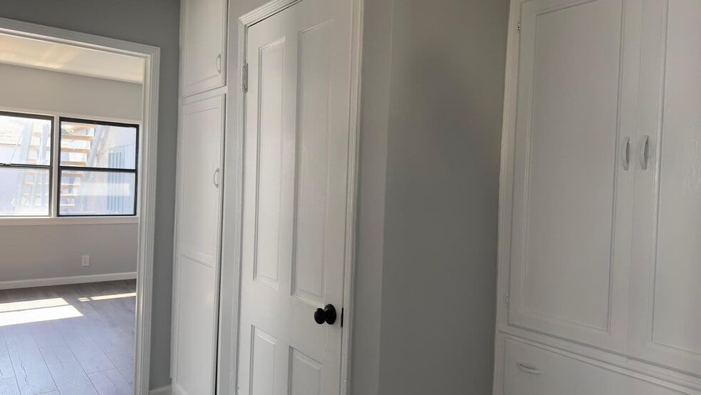 Building Photo - 4071 8th Ave