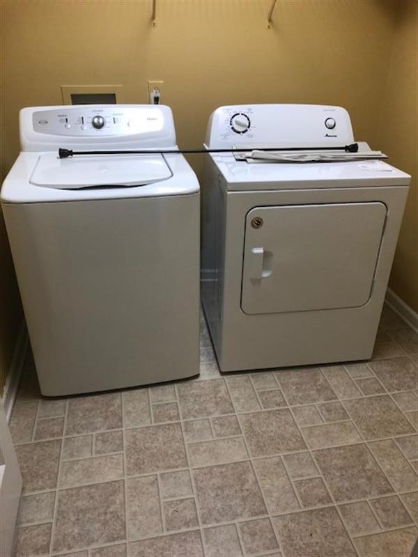 Building Photo - 15 Broadland Cir