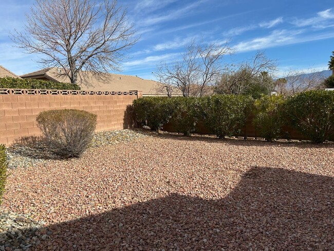 Building Photo - Turtleback Canyon Home