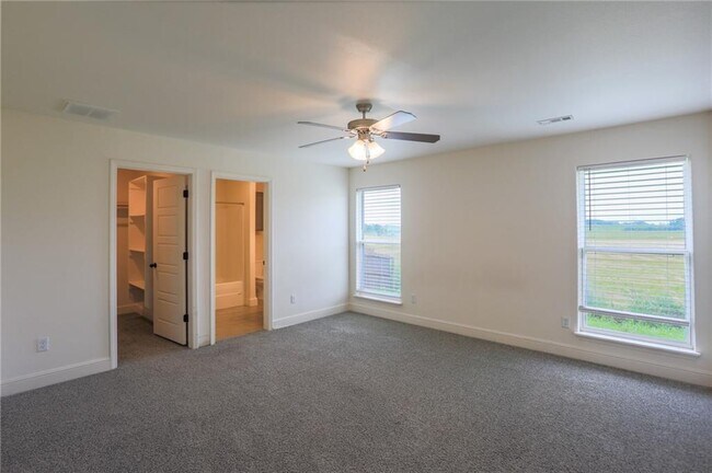 Building Photo - 501 NW 59th Ave