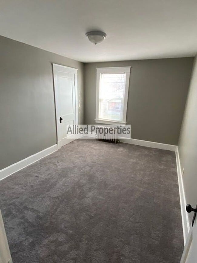 Building Photo - 969 Harmon Ave