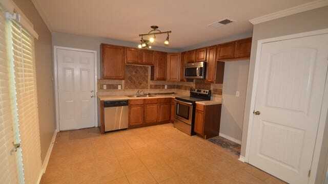 Building Photo - 405 WESTCHESTER-