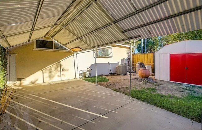 Building Photo - 20426 Lorne St