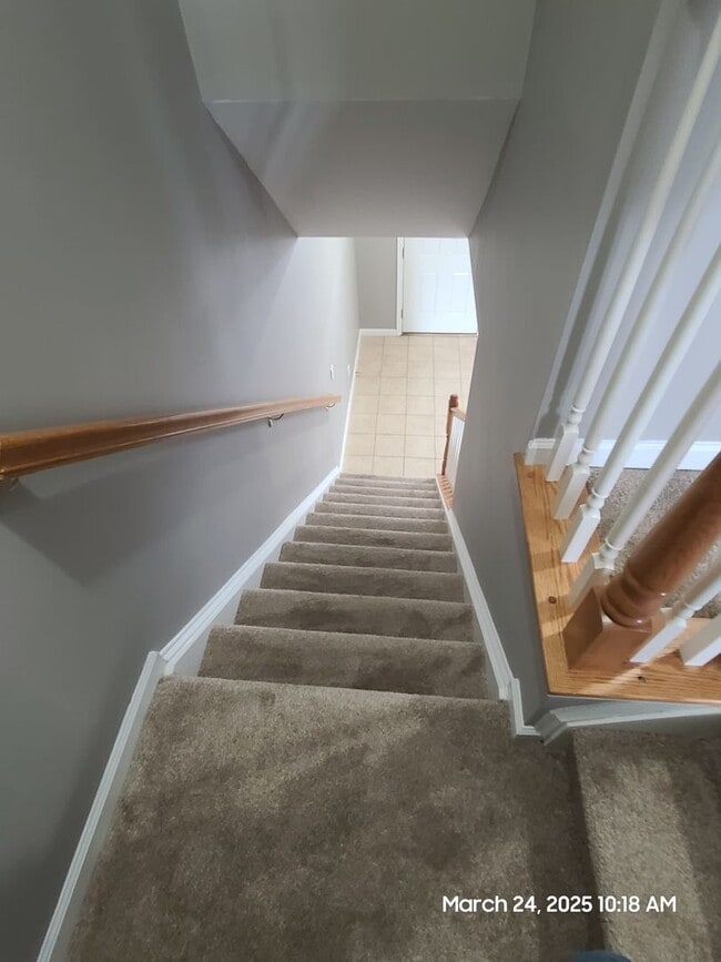 Building Photo - 3 Bedroom Townhome for Rent in Waynesboro