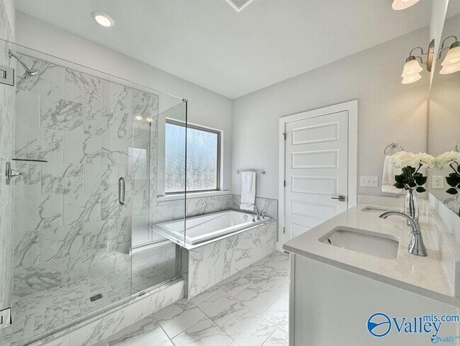 Building Photo - 6067 Gardner Maples Dr SE