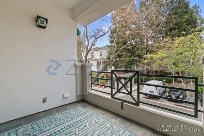 Building Photo - 445 Milan Dr