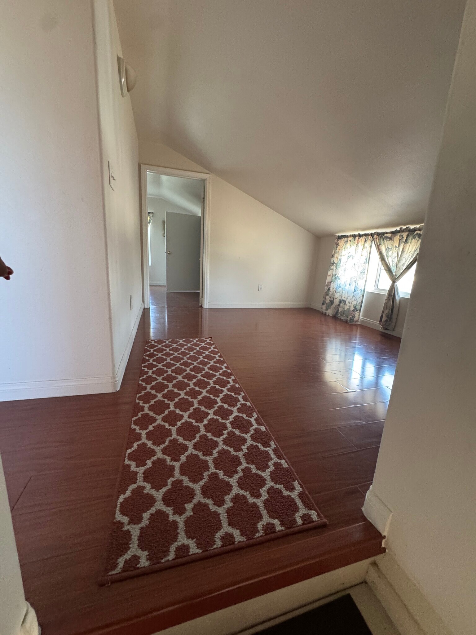 Building Photo - 758 W Longden Ave