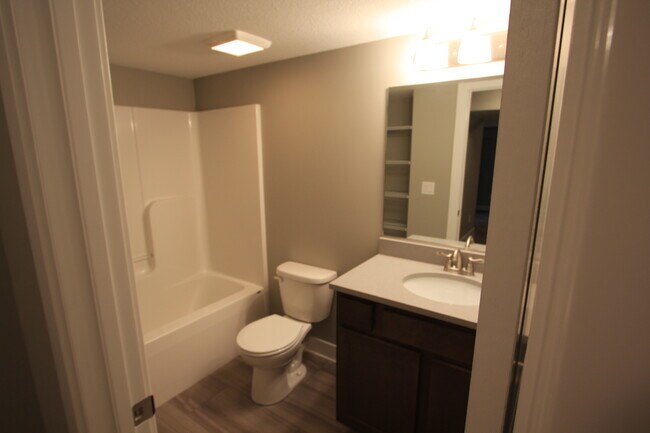 Building Photo - 426 Sunflower Dr