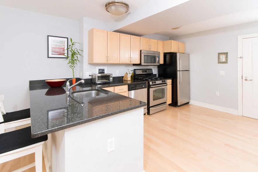 Building Photo - 800 4th St SW