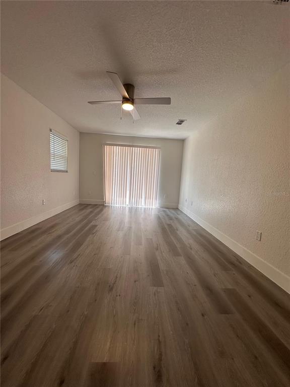 Building Photo - 40 Willow Run