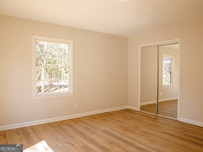 Building Photo - 95 Simpson Dr NE