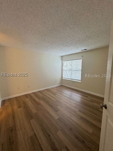 Building Photo - 28 Old S Ct