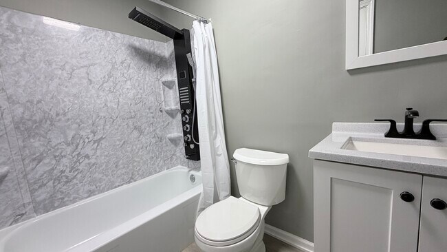 Building Photo - 721 Sunfish Point