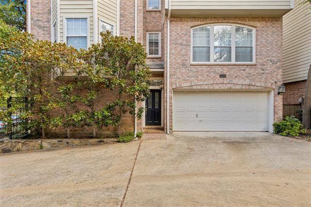 Building Photo - 2704 Welborn St