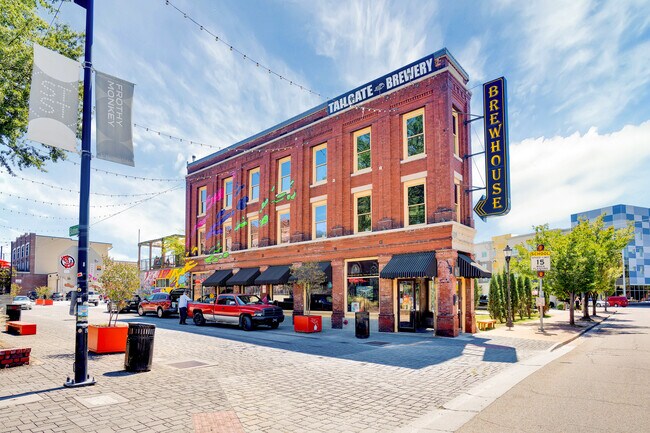 Building Photo - 550 E Main St