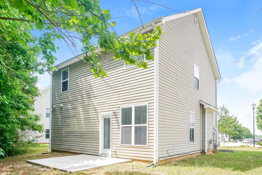 Building Photo - 8162 Brookbend Dr