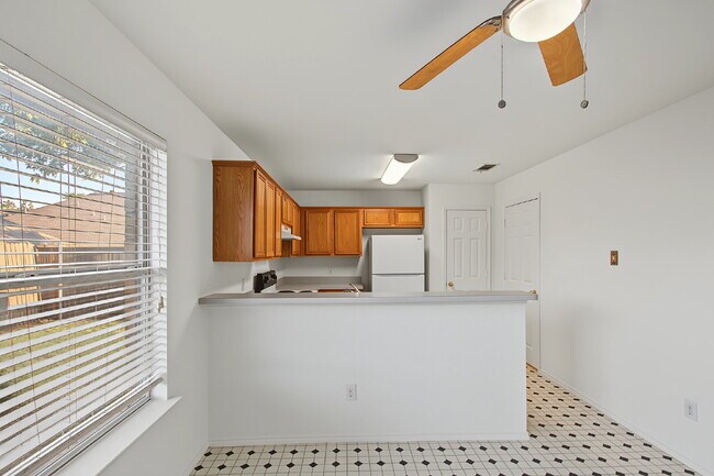 Building Photo - Single Family 3 Bedroom for Rent